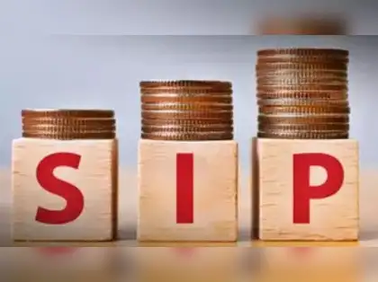 Why Investors Pulled Out Rs 2 Lakh Crore from Debt Funds in March 2025
