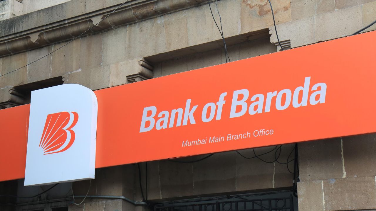 Why Bank of Baroda Shares Slumped 15% Despite Record Annual Profit?